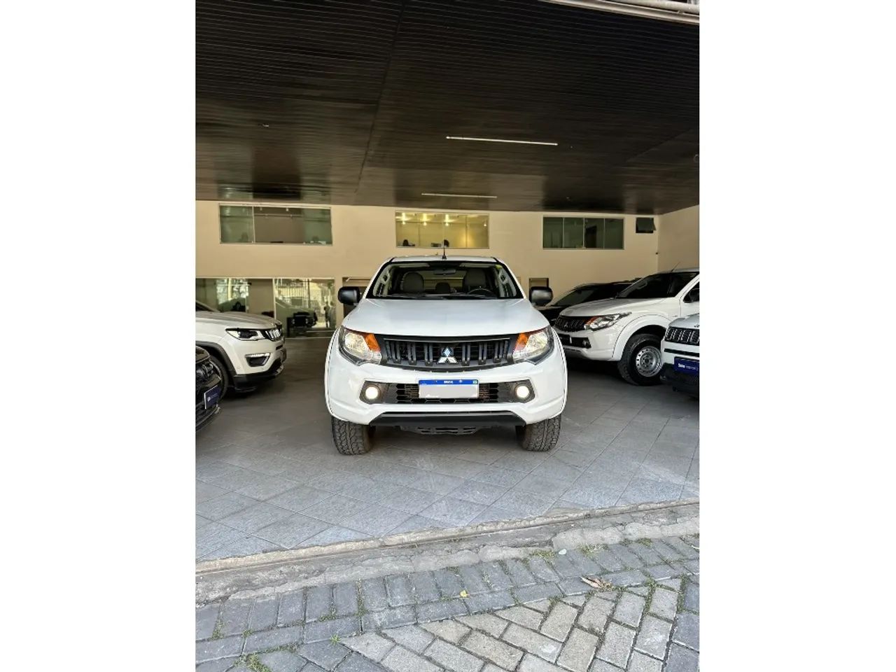 Mitsubishi L200 2023