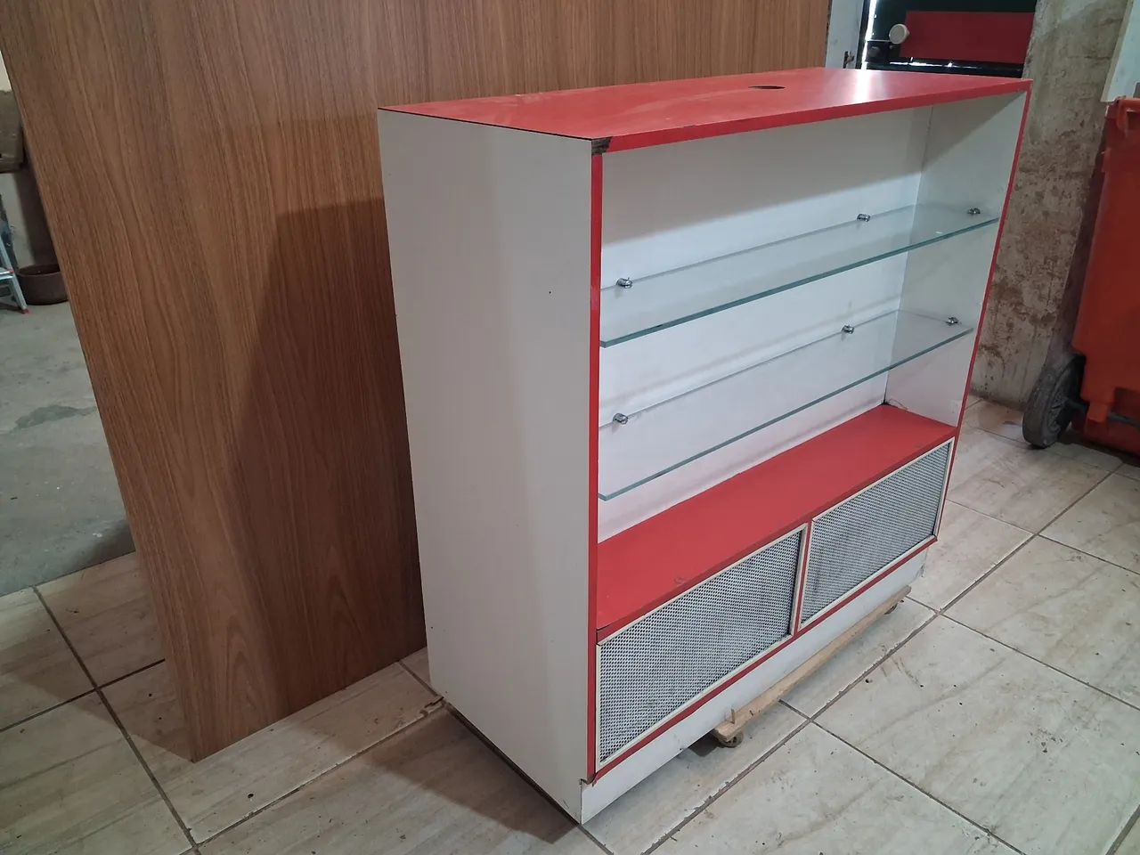Balcão expositor em fórmica  - Foto 3