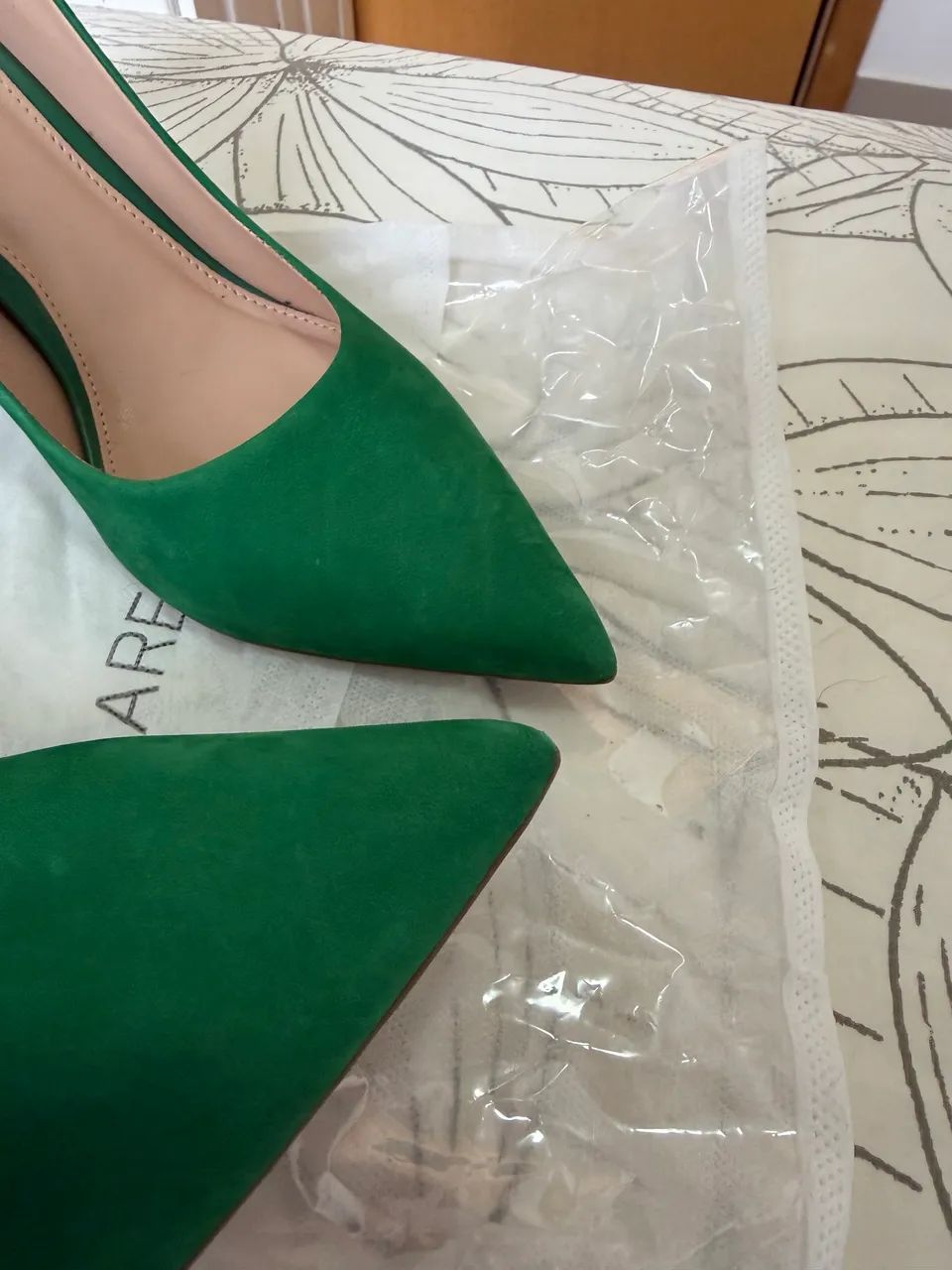 Salto alto Scarpin Verde Arezzo  - Foto 3