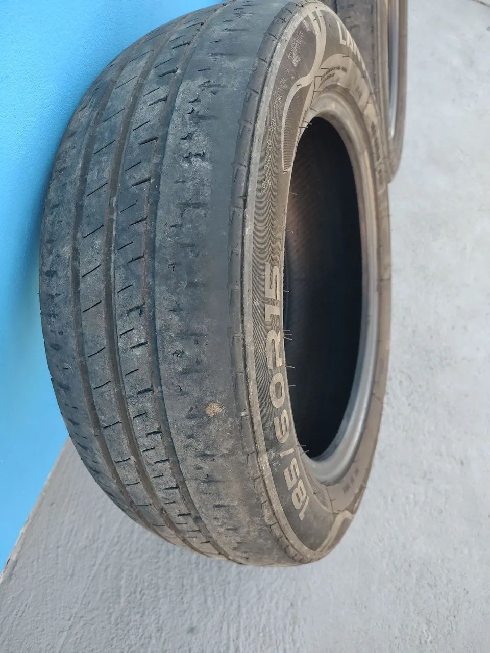 pneus 185/60 R15  para carro  - Foto 4