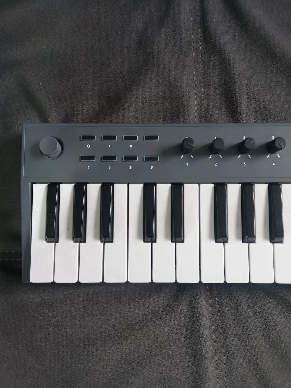 Controlador 32 teclas Midiplus Tiny plus