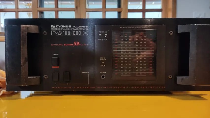 Amplificador Cygnus PA1800X