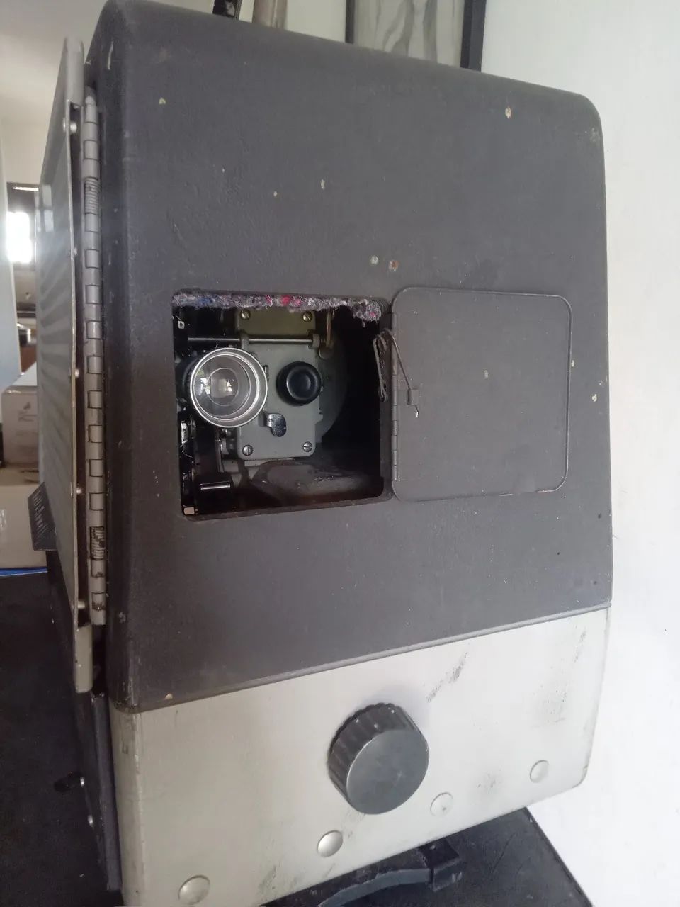 Projetor 16mm Bell &Howell - Foto 2