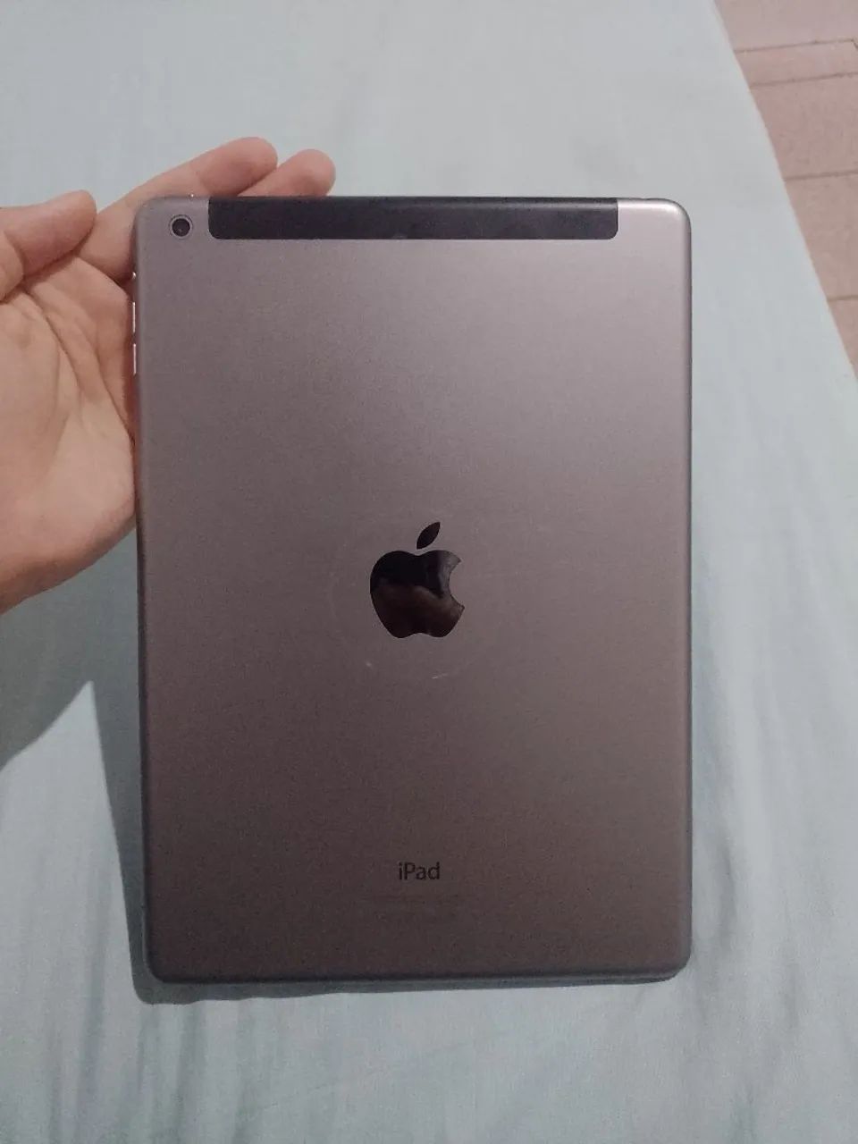 iPad Air 1ª geração 32GB Wi-Fi + Celular, Cinza  - Foto 2