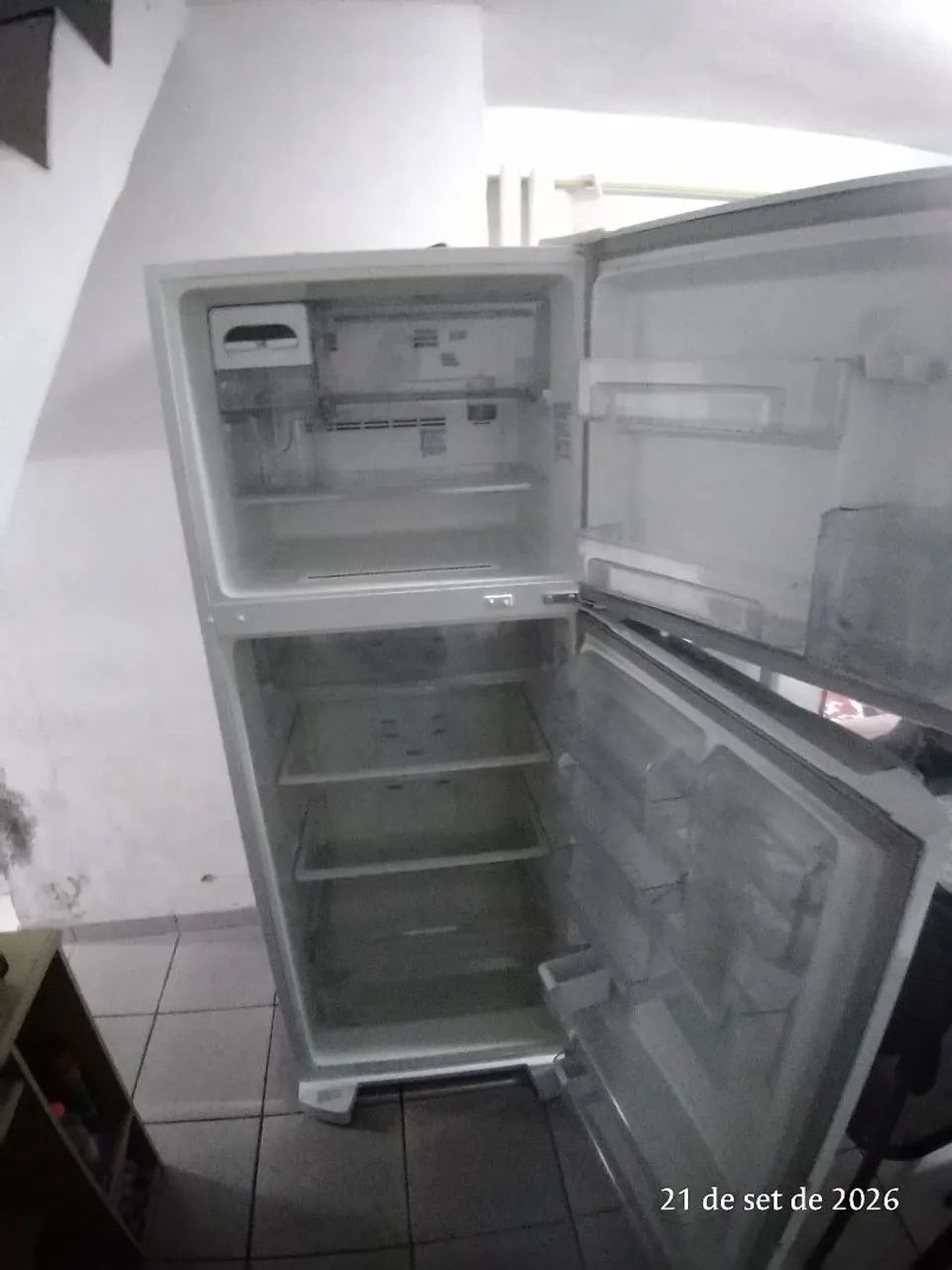 Geladeira frost free com defeito