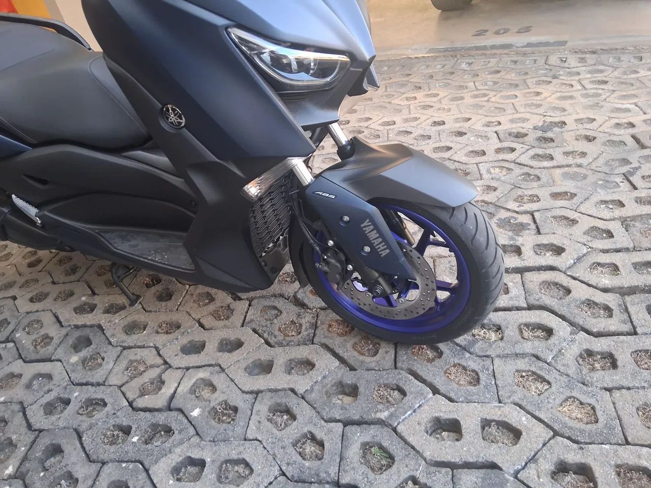 Xmax 250