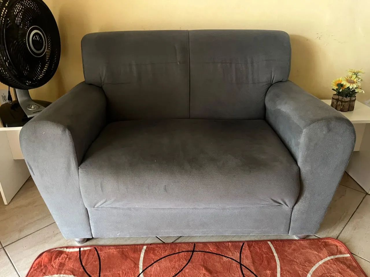Vendo sofá dois lugares 
