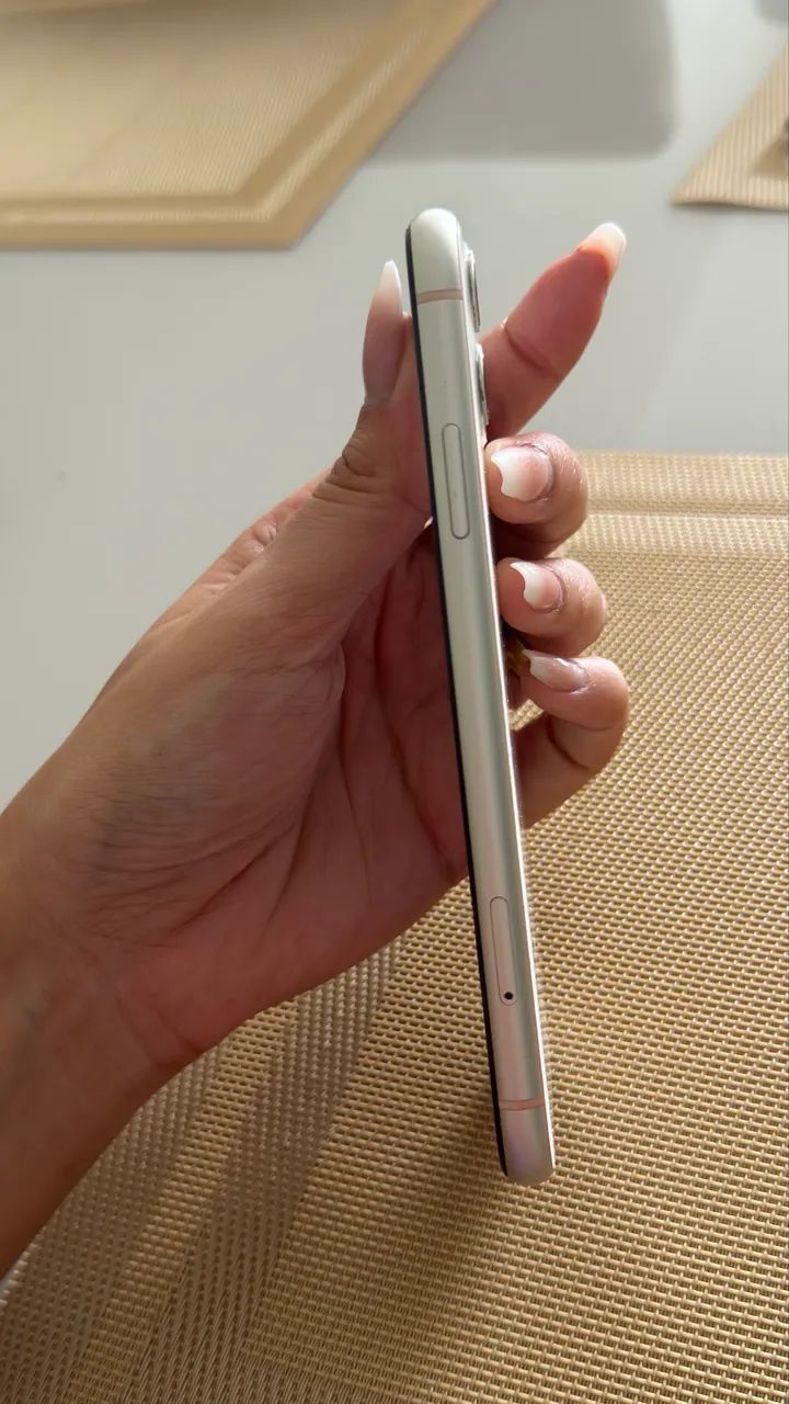 iPhone 11 128gb branco / sem pegar Face ID  - Foto 2