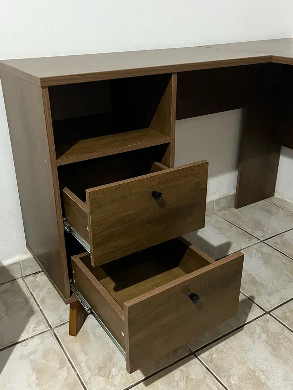 Mesa Em L MDF Com Gaveteiro - Foto 3