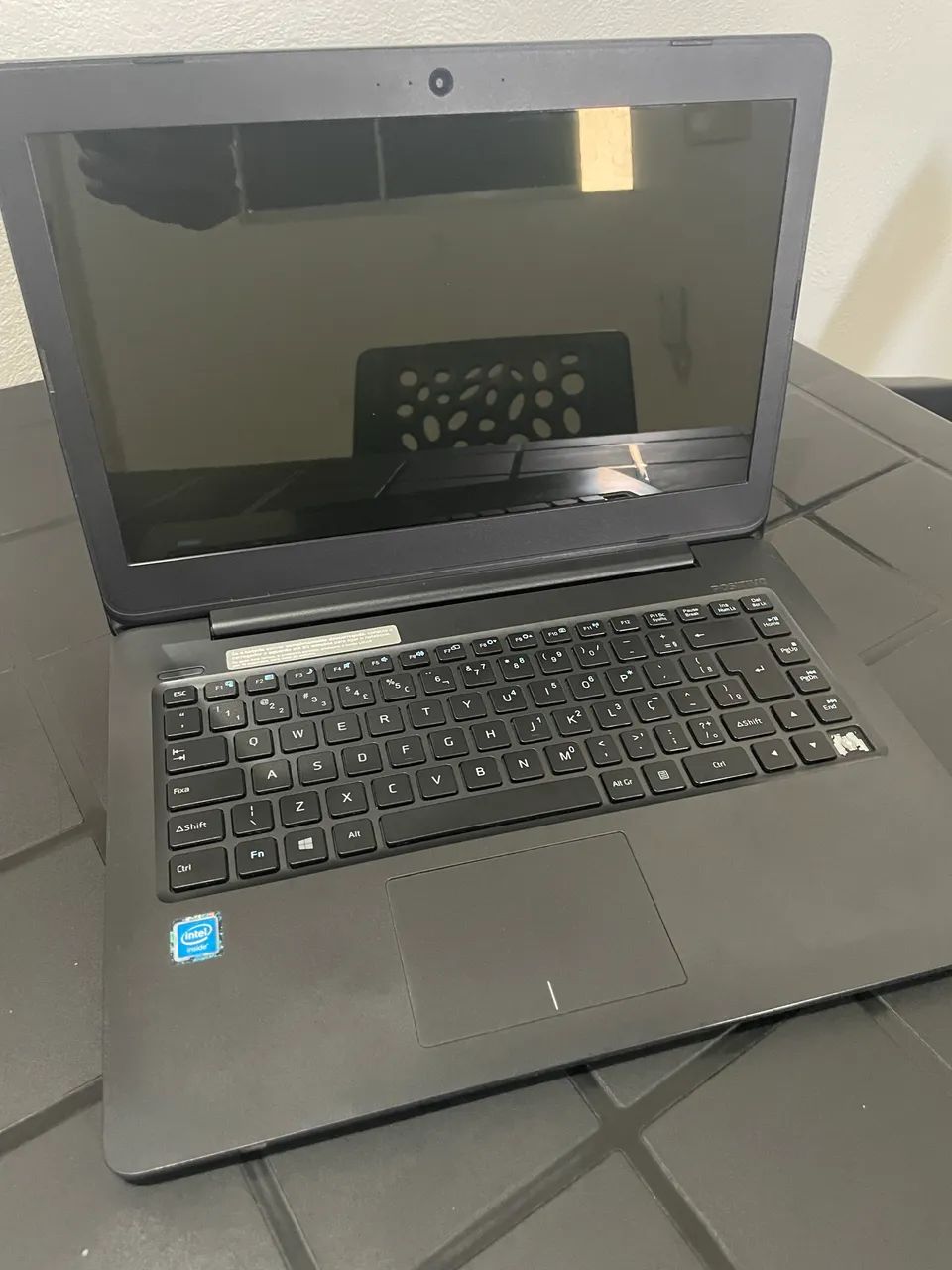 Vendo notebook  / Obs: teclado está com defeito - Foto 2