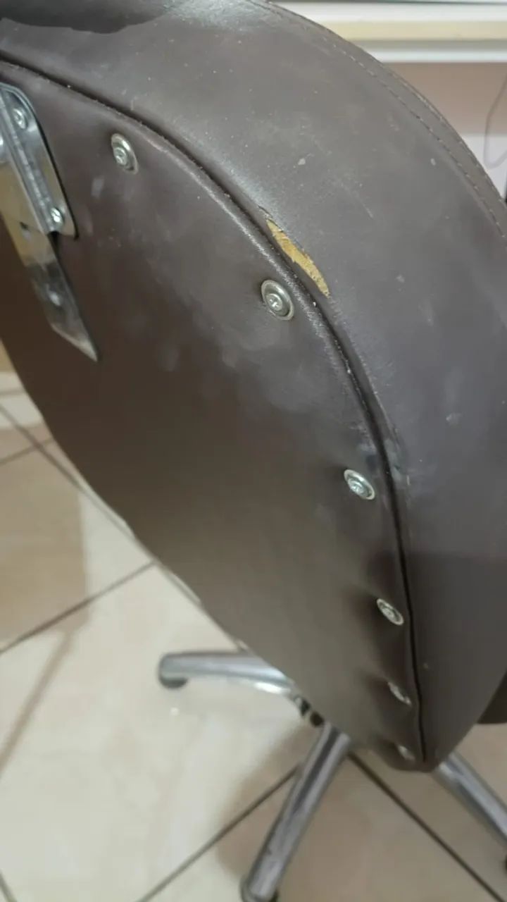 Cadeira para maquiagem e cabeleireiro  hidráulica e reclinável  - Foto 2