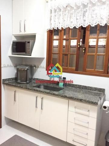 Comary - Ótima casa triplex geminada em condomínio com lazer - Foto 13