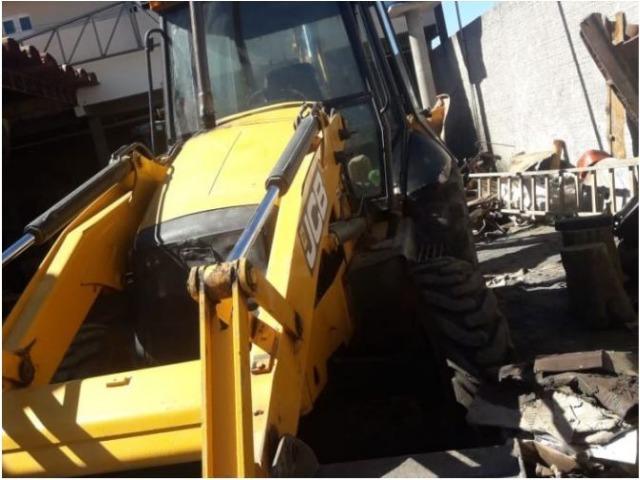 Retroescavadeira JCB - Foto 3