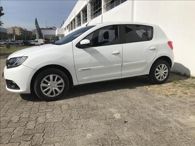 Sandero completo 2016 5 mil + 699 - Foto 6
