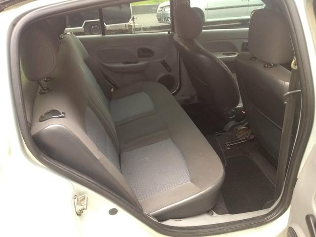 Renault Clio mod 2008 sedan 1.0 16v 4portasAuthentique - Foto 3