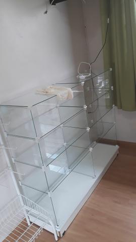 3 vitrines + mesa de vidro - Foto 2