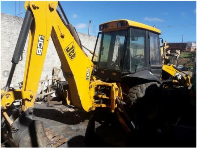 Retroescavadeira JCB - Foto 5