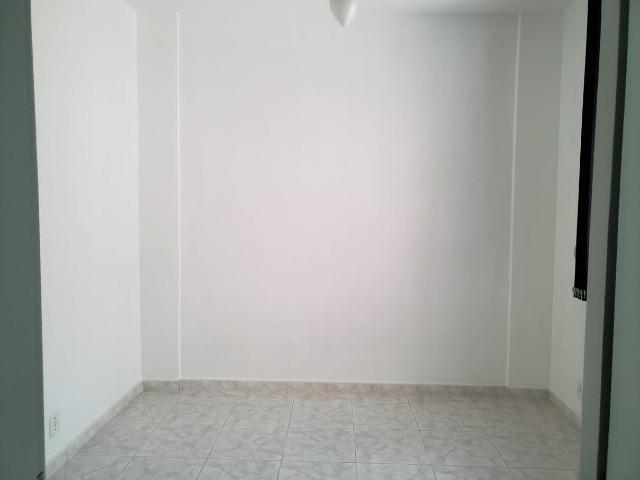 Apartamento 2 Quartos muito bem localizado Largo do Bicão na Vila da Penha - Foto 2