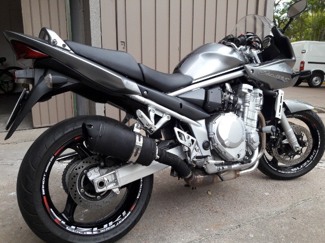 MOTO SUZUKI BANDIT