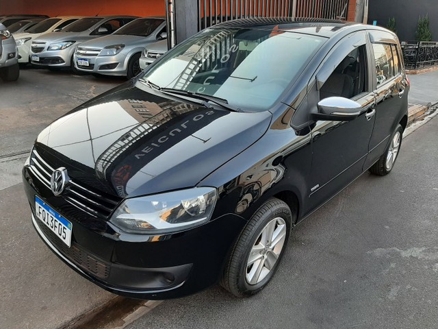 FOX 1.6 2014 COMPLETO MULTIMIDIA BAIXO KM