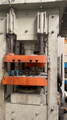 Prensa Hidráulica 300 ton. - Foto 2