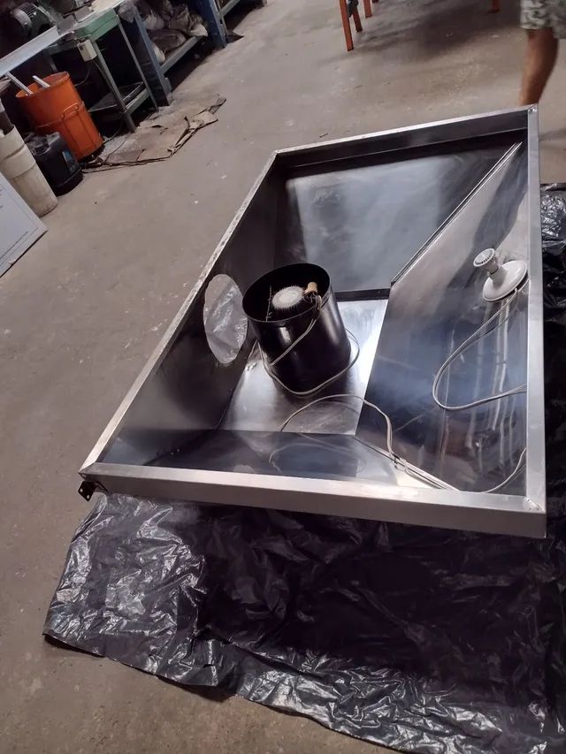 Coifa semi nova com motor reverse