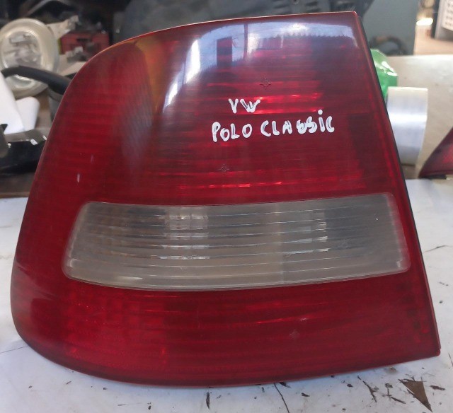 Lanterna traseira lado esquerdo Pollo Classi (não acompanha circuito)