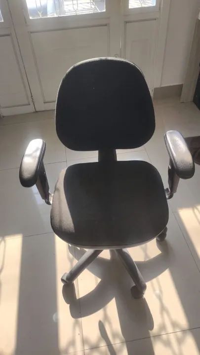 Cadeira de escritório R$220,00 - Foto 4