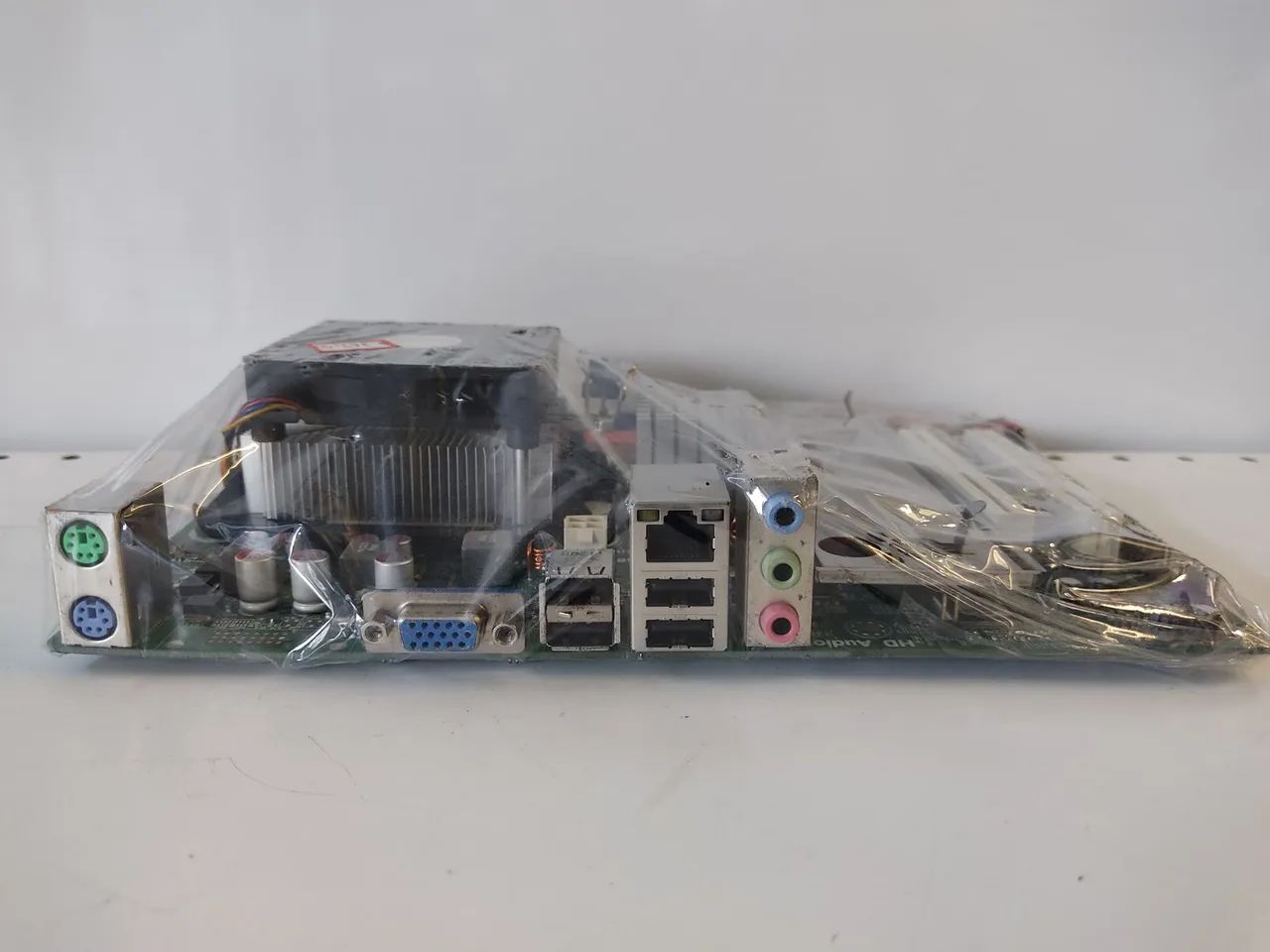 Placa mãe AMD Sempron 145 Vem pra Eco Eletron  - Foto 4