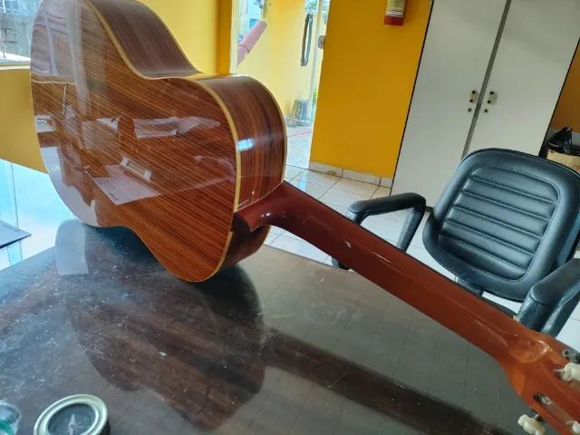 vendo um violao digiogio n* 18, em madeira, com capa acolchoada. - Foto 2