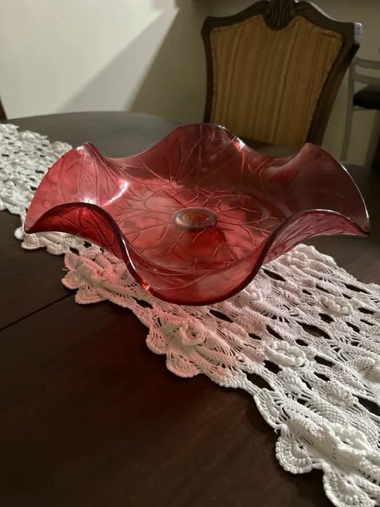 Bowl de vidro vermelho