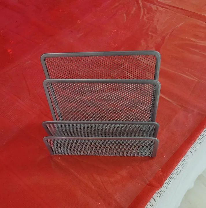 Conjunto Porta Cubo Lembrete em Aço cor Prata 10,8x8cm e Porta Panfletos Mesa Escritorio - Foto 4