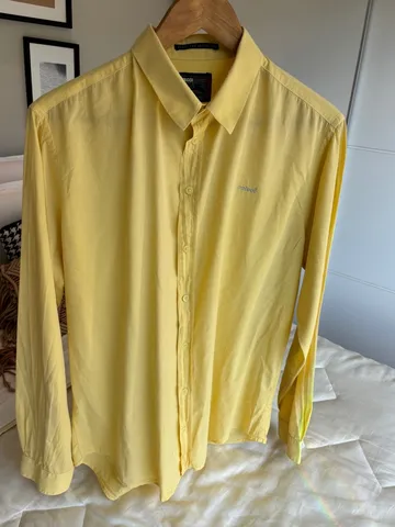 Camisa social amarela Colcci M