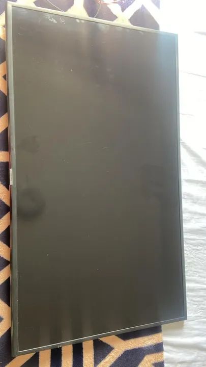 SMART TV Samsung quebrada 43" modelo 