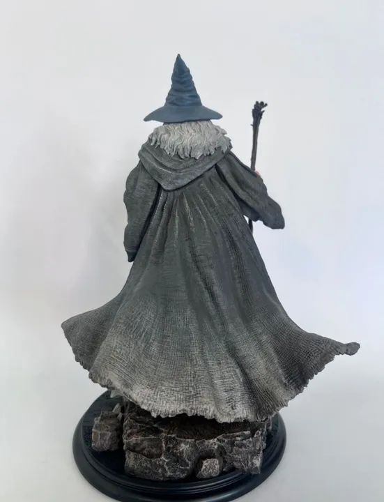 Colecionável Senhor dos Anéis: GANDALF O PEREGRINO CINZENTO (com Caixa Original) - Foto 4