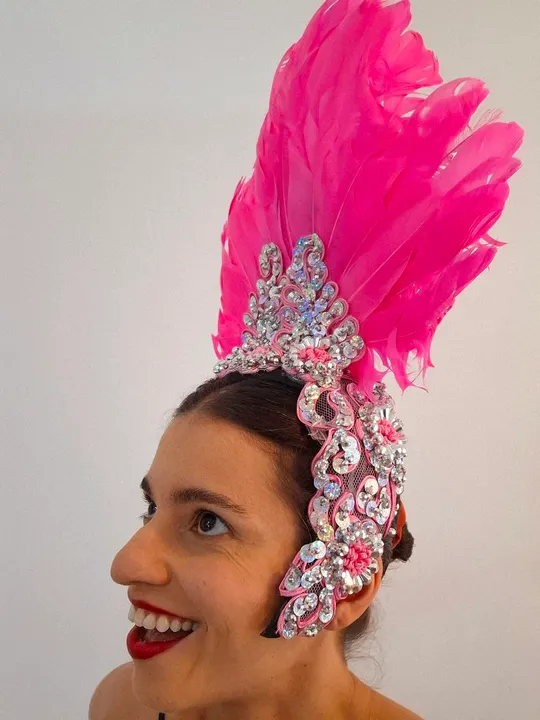 Tiara de Pena Rosa para Carnaval
