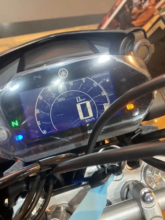 XTZ 250 Lander Abs 2025 - Foto 4