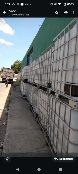 Vendo bombona plástica.Container ibc de mil litros semi novas. 