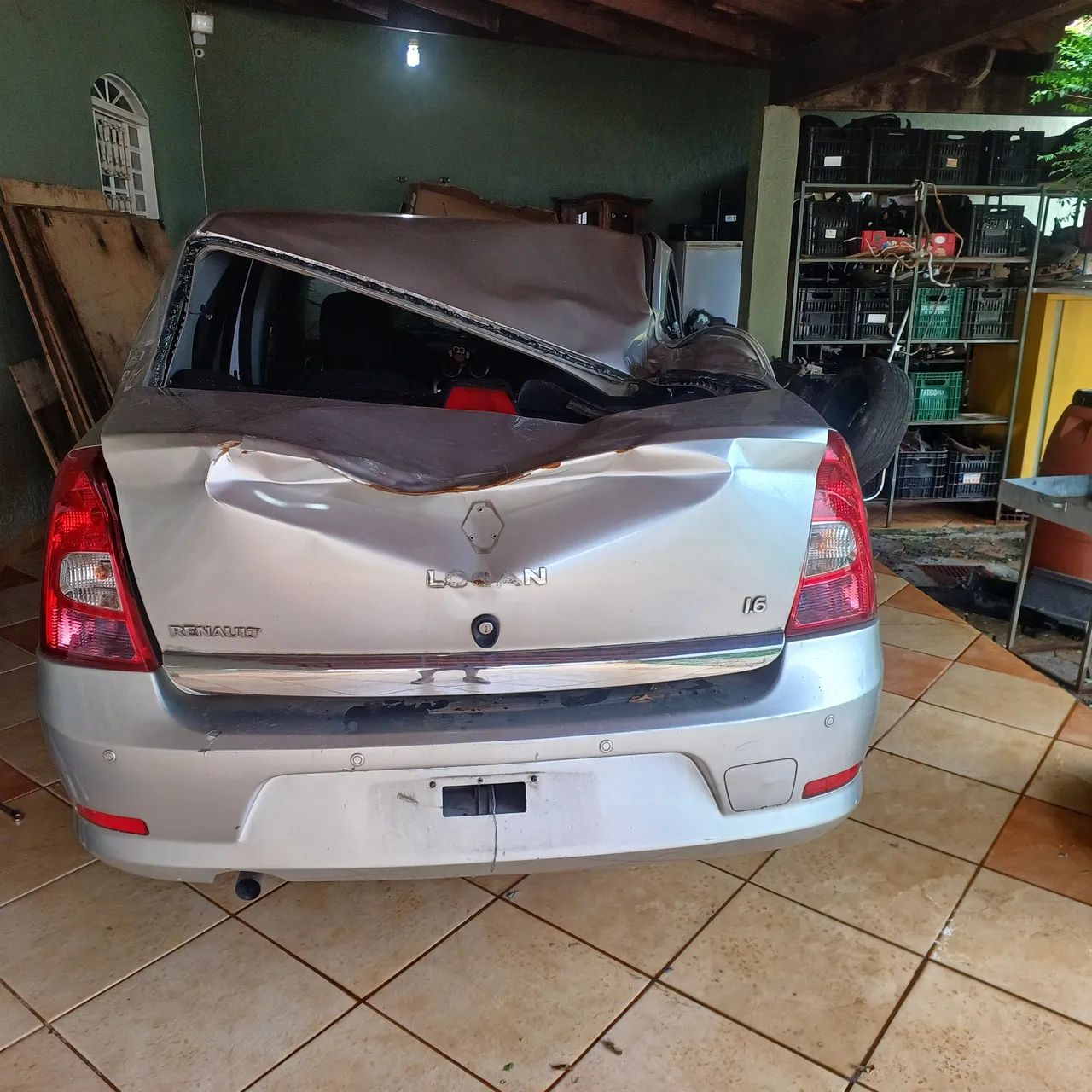 Renault Logan 1.6 8v 2012 - Sucata para retirada de peças. - Foto 2