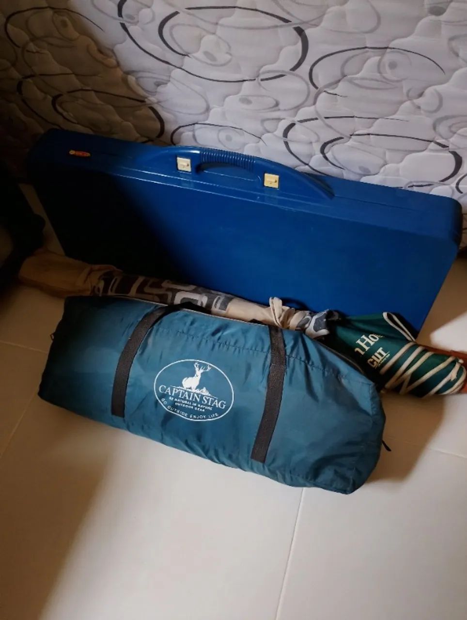 Barraca de camping importado Japão ( barraca mesa e guarda sol) são três peças tem manual. - Foto 6