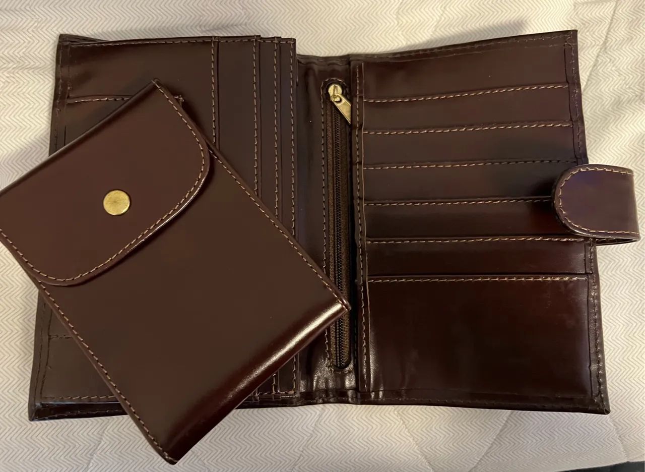 Carteira feminina em Couro Marrom