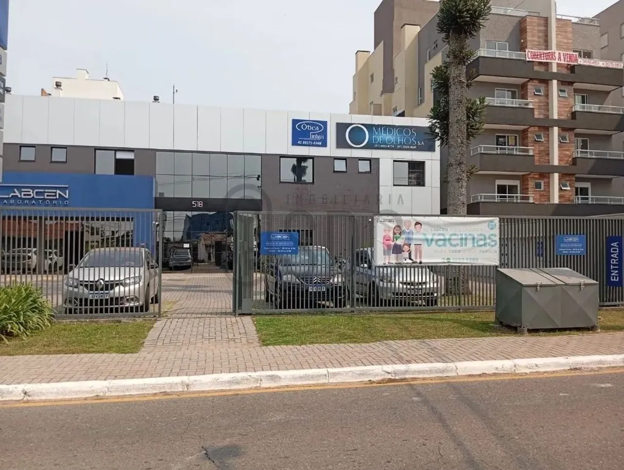 Conjunto / Sala Comercial para alugar por R$ 2800.00, 60.00 m2 - CENTRO - PINHAIS/PR