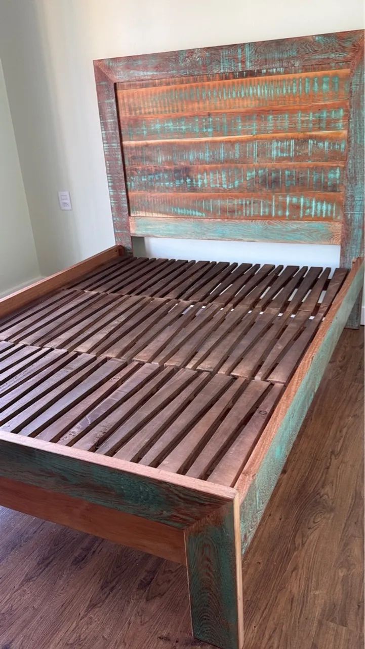 Cama Rústica de Madeira Maciça com Cabeceira - Foto 4