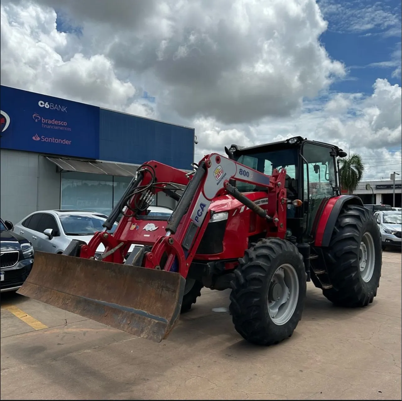 Trator Massey ferguson 6712