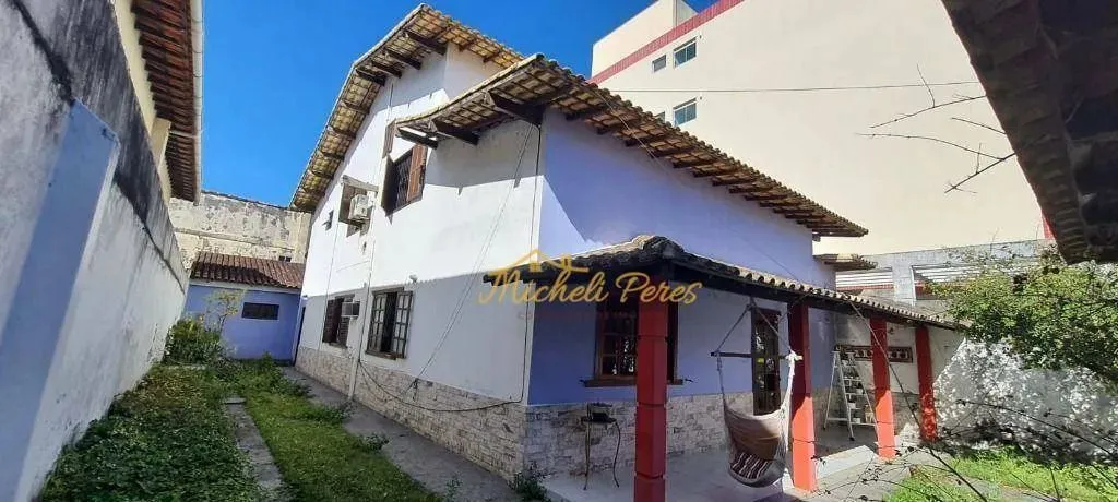 Excelente casa totalmente independente localizado no Centro de Rio das Ostras/RJ.