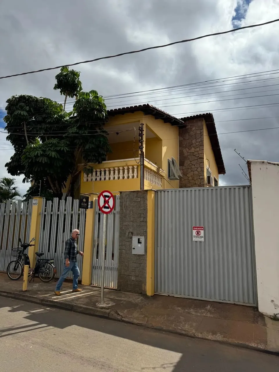 VER IMÓVEIS VENDE ESTE SOBRADO EM FORMOSA GO..