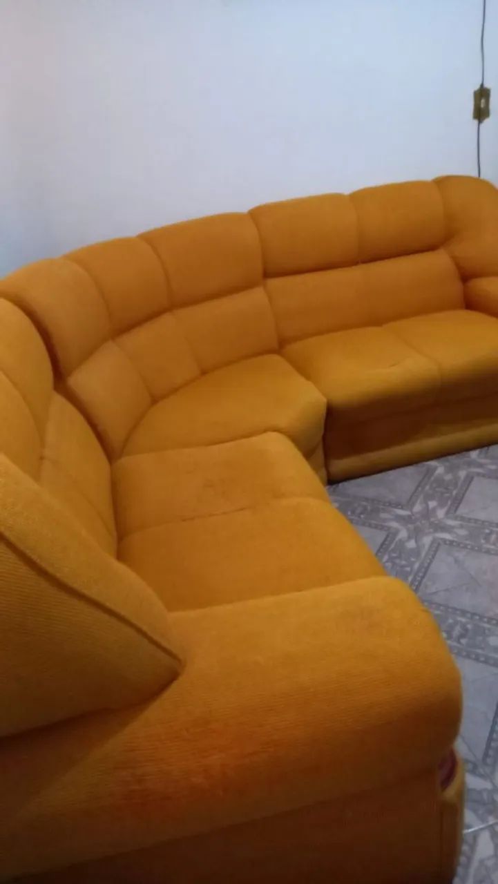 Large corner sofa.64352678375811120