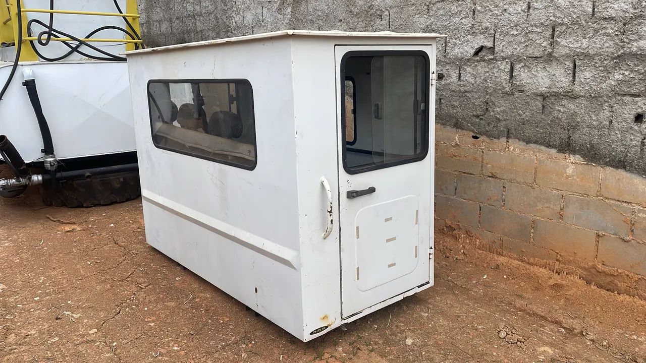 Vendo cabine auxiliar para 6 pessoas 