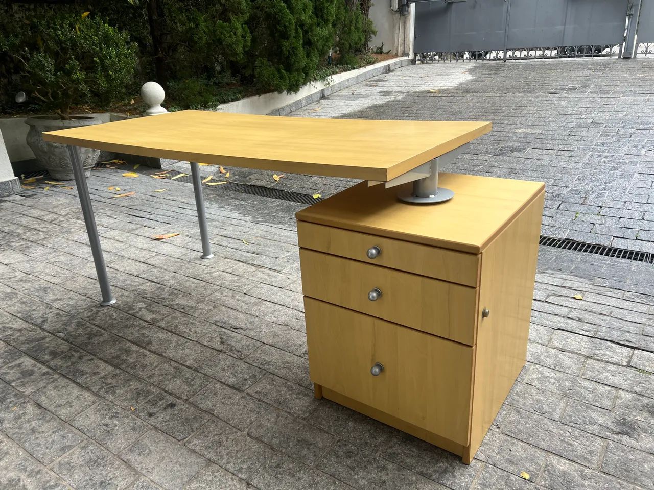 Mesa para escritório com gaveteiro lindo design 