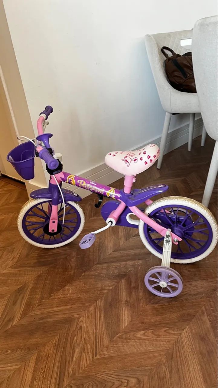 Bicicleta Infantil 12 Polegadas - Princesa Rapunzel Usada - Foto 4